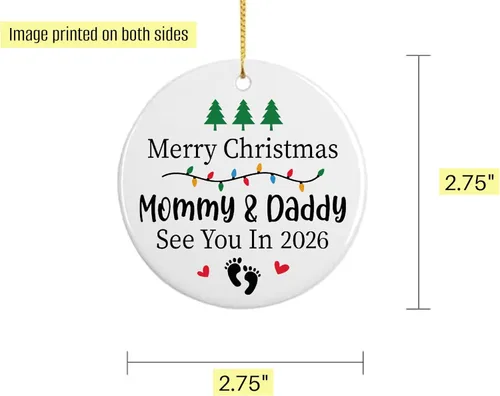 Vista 3 de Adorno de árbol de Navidad – Feliz Navidad mamá y papá nos vemos en 2025 – Anuncio de embarazo sorpresa para papá para ser regalo de Navidad