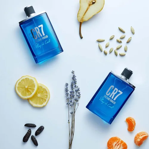 Vista 4 de Cristiano Ronaldo - CR7 Play It Cool - Eau de Toilette Spray para hombre - Fragancia fresca picante y aromática con notas de bergamota, cardamomo