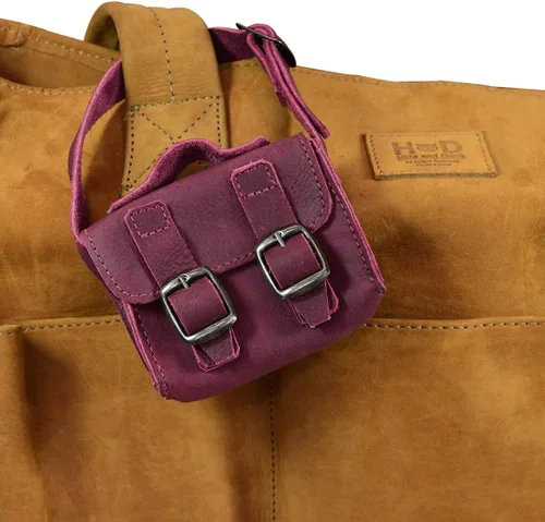 Vista 4 de Hide & Drink, Mini bolso de mensajero hecho a mano de cuero de grano completo