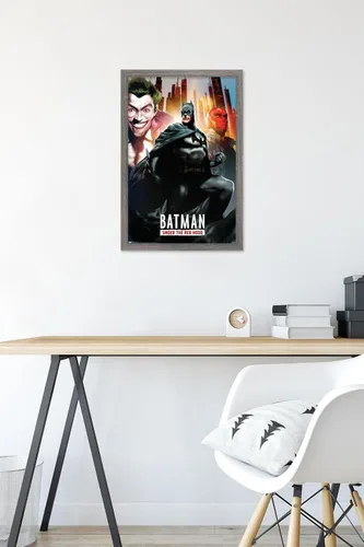 Vista 6 de Trends International DC Comics - Póster de pared de Batman con capucha roja, 14.725 x 22.375 pulgadas, versión enmarcada de madera de granero