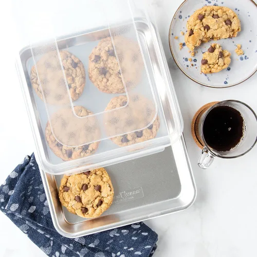 Vista 2 de Nordic Ware Naturals Bandeja de un Cuarto con Tapa