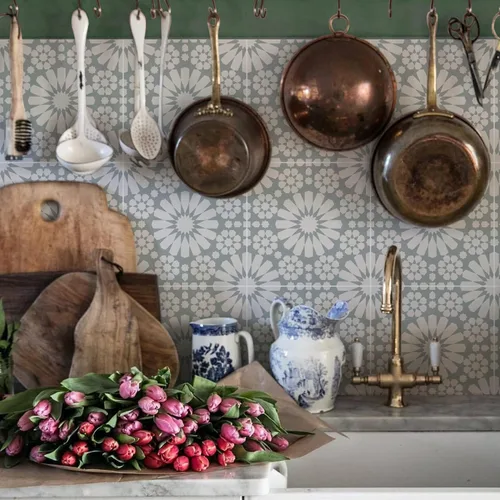 Vista 25 de Alwayspon 12 calcomanías de azulejos de pared retro florales mate para transferir, despegar y pegar, calcomanías de vinilo autoadhesivas