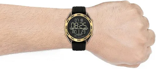 Vista 10 de Diesel Crusher Digital para hombre tamaño de caja de 1811in reloj de nailon dorado correa Oro Correa