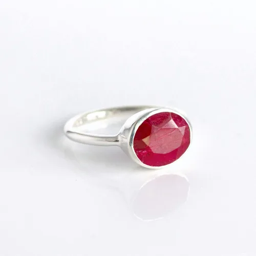 Vista 43 de Oval Birthstone Ring Bezel Set in Vermeil Gold, Sterling Silver, or Rose Gold, Stacking Birthstone Ring [rOMB]
