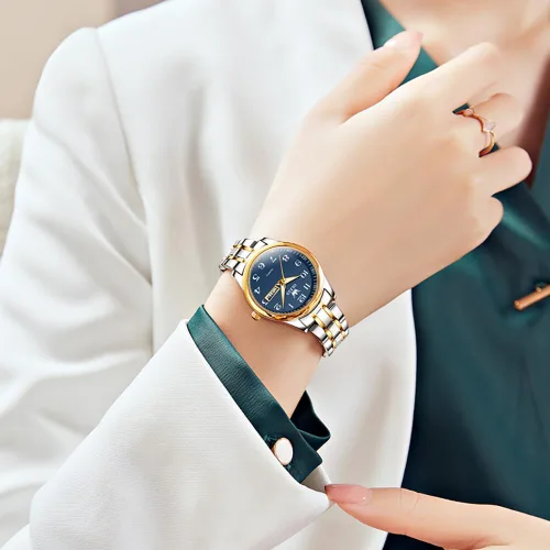 Vista 2 de OLEVS Relojes para Mujeres Vestido de Negocios Femenino Damas para Muñeca Pequeña Reloj Tono Dorado y Plateado Banda de Acero Inoxidable Analógico