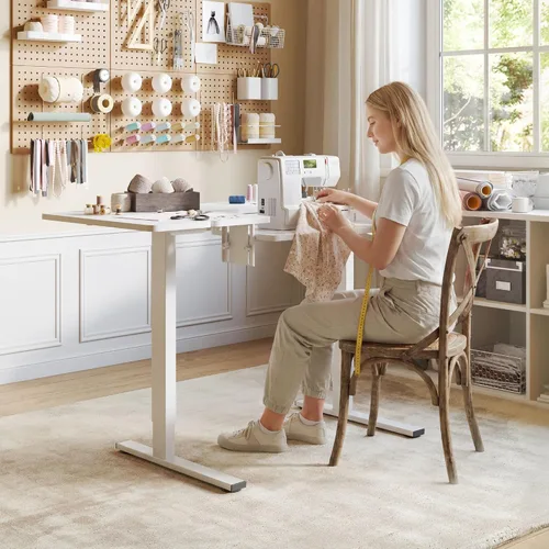 Vista 2 de FLEXISPOT Mesa de coser ajustable con cama para máquina de coser de montaje empotrado, escritorio de costura con doble espacio de trabajo ajustable