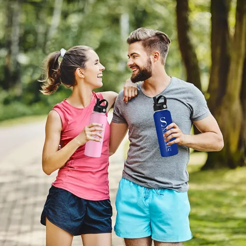 Vista 6 de Botellas de agua personalizadas con tapa de pajilla, botella de agua personalizada de 24 onzas, botella de agua aislada con grabado láser con Morado