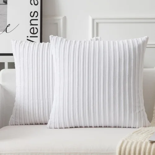 Vista 145 de UGASA - Fundas de almohada decorativas de terciopelo suave y sólidas de Navidad para sala de estar/sofá, 16 x 16 pulgadas, 2 unidades, color burdeos