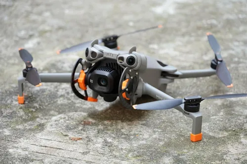Vista 4 de Protector de cardán para DJI Mini 5 / Mini 5 Pro Drone – Tapa de lente de cámara con diseño antiarañazos y a prueba de golpes, protector de cardán