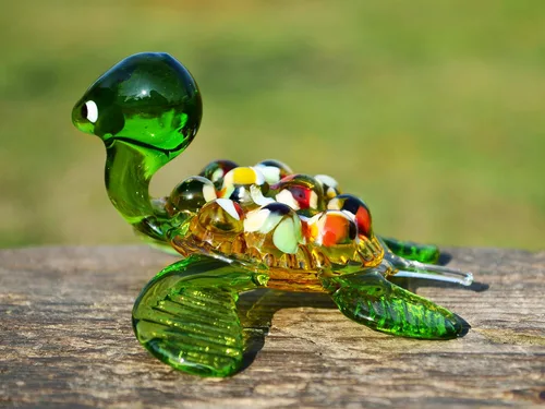 Vista 6 de Figura de tortuga de cristal verde de 3 pulgadas, miniatura soplada a mano estilo Murano, adorno de tortuga marina para tanque de acuario, estante