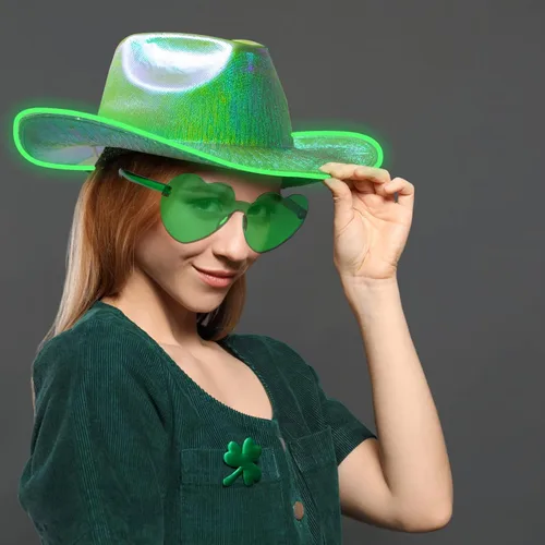Vista 3 de quescu Sombrero de vaquero iluminado para mujeres, hombres, sombrero de vaquera LED, sombreros de vaquero espaciales brillantes para fiestas