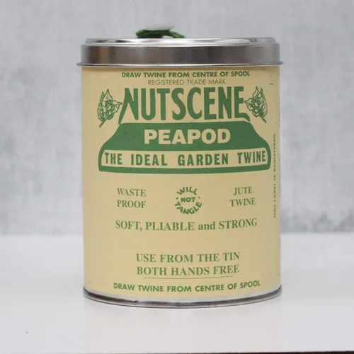 Vista 17 de NUTSCENE Lata Icónica (Lata de Cordel) con Su Cordel de Yute Escocés Tradicional y Agujero en la Parte Superior para Fácil Dispensación. 14