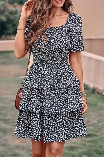 Vista 5 de PRETTYGARDEN Vestido corto de verano floral para mujer 2023, cuello cuadrado, manga corta, con volantes, estilo bohemio, con vuelo