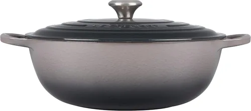 Vista 2 de Le Creuset Signature - Horno de chef de hierro fundido, 7.5 cuartos de galón, Oyster Ostra