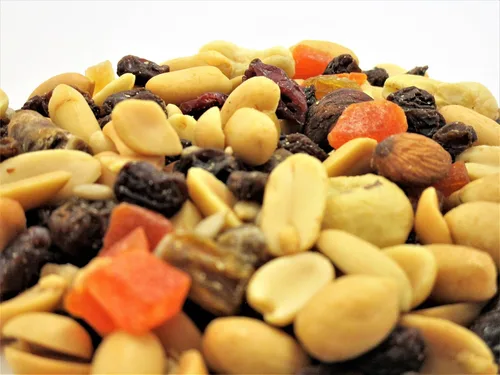 Vista 3 de Nuts N' Raisins Trail Mix de Its Delish (2 libras)