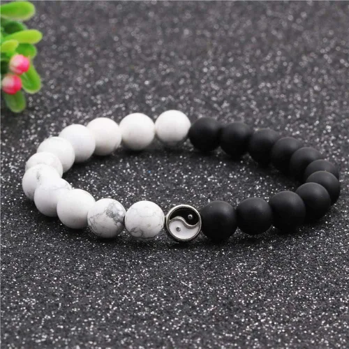 Vista 2 de Moda hombres mujeres Taiji Yin Yang Feng Shui Charm pulsera natural blanco turquesa y negro cuentas parejas pulseras amistad distancia pulsera