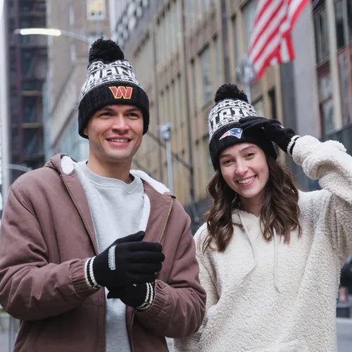 Vista 5 de Ultra Game Adults NFL Official Super Soft Winter Beanie Knit Hat With Warm Touch Screen Gloves