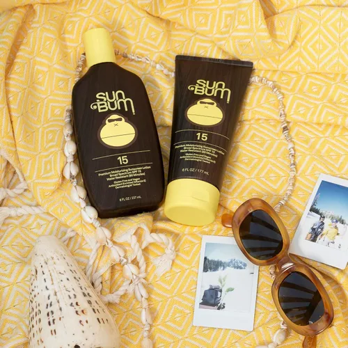 Vista 6 de Sun Bum Loción corporal de protección solar SPF 15 original – Protector solar hidratante de amplio espectro con vitamina E – Cumple con la Ley Hawái