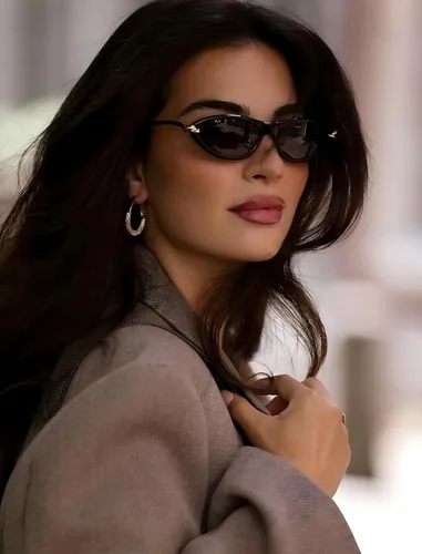 Vista 2 de Gafas de sol retro ovaladas de ojo de gato para mujer, diseño Y2k, de moda, con patillas de metal, protección UV