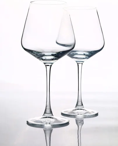 Vista 7 de UMEIED Copas de vino de color burdeos de 20 onzas, juego de 6 copas de vino de tallo largo, color transparente