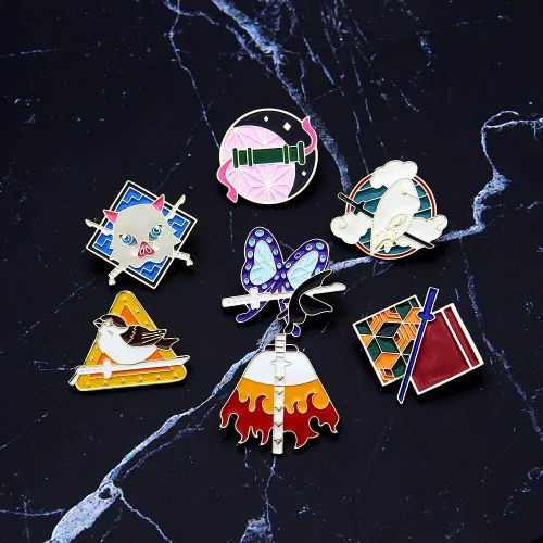 Vista 3 de Demon Kimetsu No Yaiba Brooch Pins Badge 1 PCS Anime Slayer Cosplay Metal Brooches Men Woman Pin Accessories Prop