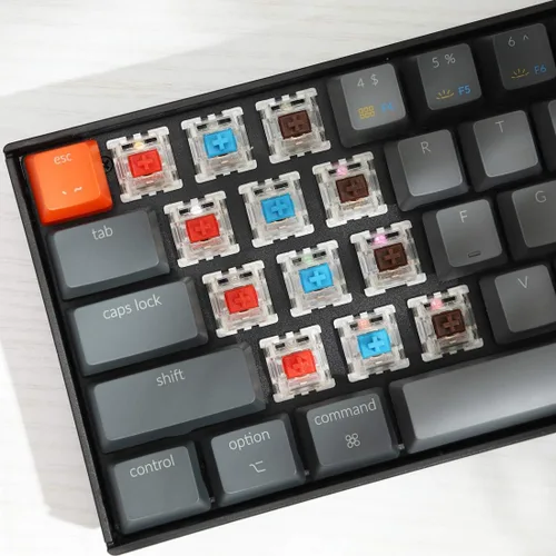 Vista 5 de Keychron K6 Teclado mecánico inalámbrico con Bluetooth 5.1con cable intercambiable en caliente, 65% compacto RGB de 68 teclas, interruptor marrón