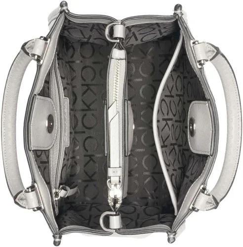 Vista 4 de Calvin Klein Sophia - Bolso cruzado con triple compartimento