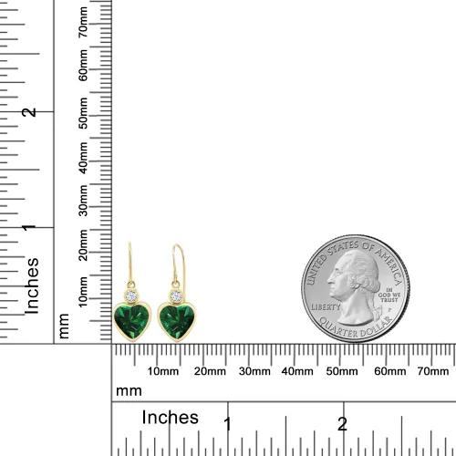 Vista 2 de Gema Stone King - Pendientes de oro amarillo de 14 quilates con forma de corazón verde de imitación esmeralda