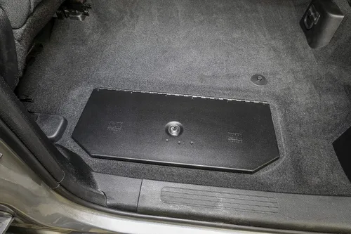 Vista 6 de Tuffy Productos de Seguridad - Tapa con Candado En el suelo para Camiones RAM 2019-2023