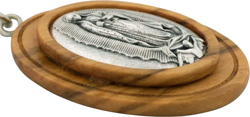 Vista 2 de Llavero con medalla Nuestra Señora de Guadalupe Hermoso diseño de madera de olivo y metal Gran regalo para confirmaciones y nuevos conductores
