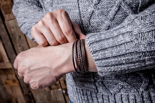 Vista 5 de SERASAR Men's Leather Bracelet [Braid], Black & Brown, Various Lengths Marrón