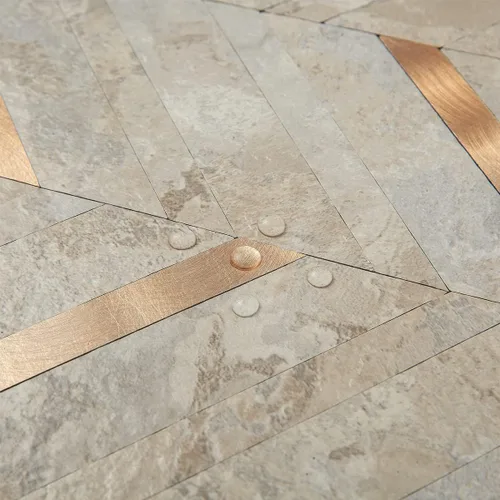 Vista 3 de DICOFUN 10 hojas de espiga para despegar y pegar, PVC de piedra beige para salpicaduras, azulejos de pared autoadhesivos con aspecto de mármol