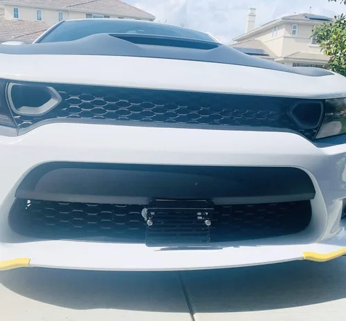 Vista 9 de iJDMTOY Kit de reubicación de placa de matrícula sin taladro para rejilla delantera, compatible con Challenger Charger Durango Grand Cherokee