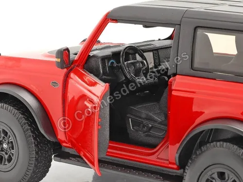 Vista 7 de Maisto 1:18 Edición Especial 2021 Ford Bronco Wildtrak 2 puertas