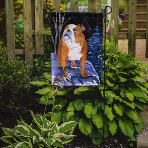 Vista 2 de Caroline's Treasures SS8405GF Bandera de jardín con diseño de bulldog inglés de noche estrellada para buzón, bandera decorativa para patio exterior