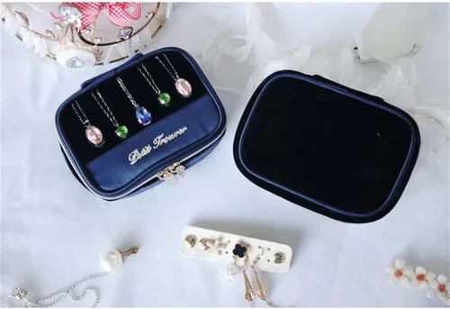 Vista 3 de LIRUXUN - Joyero cuadrado de terciopelo japonés, aretes, collar, bolsa de joyería de gran capacidad, bolsa de almacenamiento portátil de viaje