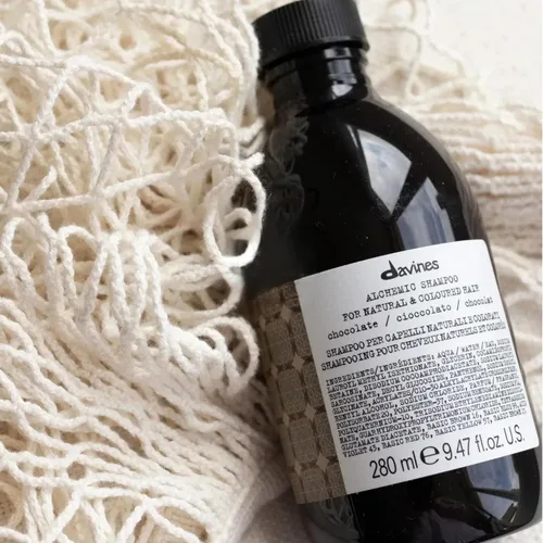 Vista 6 de Davines Champú alquimico, limpieza segura para cabello teñido, 6 tonos vibrantes para iluminar e intensificar