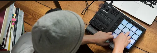 Vista 5 de Native Instruments Maschine Mikro Mk3 Controlador de tambor