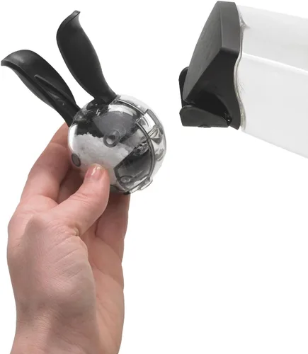 Vista 7 de Chef'n - Juego de bola de pimienta y bola de sal magnéticos, pequeños, Negro