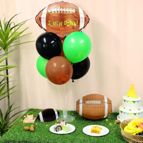 Vista 4 de Kit de soporte para globos de fiesta de fútbol 2 juegos con 2 globos de rugby de aluminio tipo bola, centro de mesa temático de fútbol para mesas