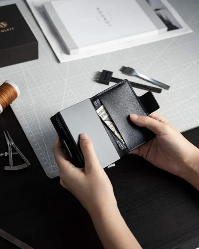 Vista 7 de VULKIT Tarjetero de cuero con bloqueo RFID, billetera desplegable automática con bloqueo RFID, cartera magnética para tarjetas doble para hombres