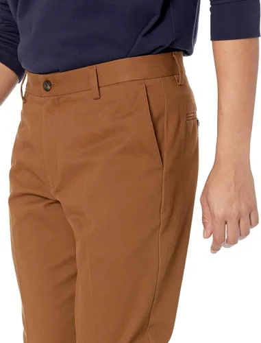 Vista 4 de Tienda Essentials Pantalón chino ajustado resistente a las arrugas, sin pinzas, para hombre