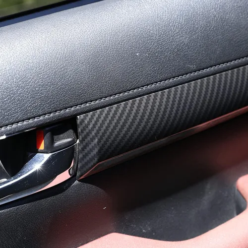 Vista 5 de YIWANG Cubierta del panel de decoración de puerta interior de estilo de fibra de carbono 4 piezas para Toyota Hilux 2015-2021 accesorios de coche