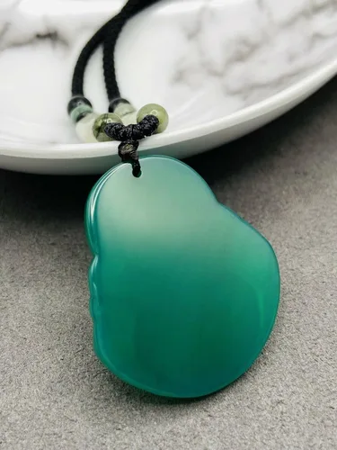 Vista 5 de 1 colgante de jade verde chino con dije de Buda sonriente de la suerte, Gema, Jade