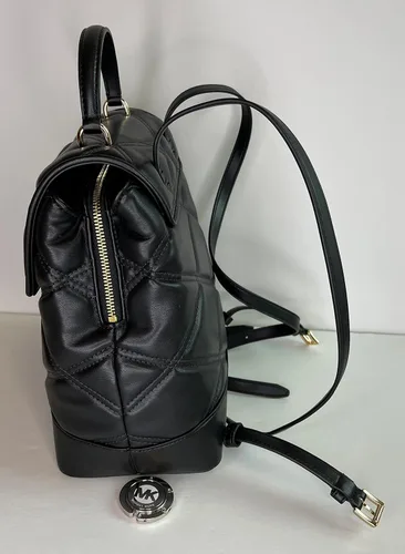 Vista 7 de Michael Kors Serena MD - Mochila con solapa con billetera triple y gancho para bolso, Negro -, Mochila