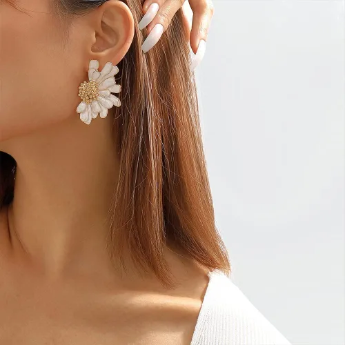 Vista 2 de Aretes colgantes de media flor para mujeres y niñas, chapados en oro de 14 quilates, multicolor, esmaltados, grandes margaritas, girasoles