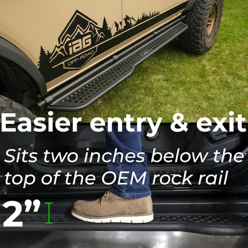Vista 2 de IAG EZ-Step de longitud completa para Ford Bronco 2021+ con rockrails (4 puertas, placa con logotipo Area 51, 1 par)