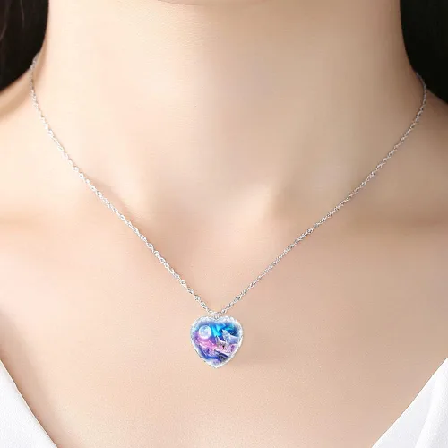 Vista 6 de Howling Wolf Plexiglass Necklace, Charm Unique Heart Pendant Necklace with Silver Long Chain, Personalized Jewelry Gifts for Boys Men Girls Women
