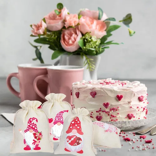 Vista 7 de Whaline 24 bolsas de regalo de arpillera para el día de San Valentín, diseño de gnomo rosa, bolsas de dulces con cordón de cordón, bolsas de lino