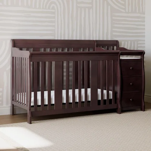 Vista 2 de Storkcraft Portofino - Cuna convertible 5 en 1 y cambiador (Espresso) - Combo de cuna y cambiador con 3 cajones, incluye cambiador de bebé, se